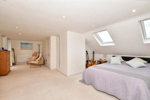 26 The Copse, Fetcham, Leatherhead, KT22 9TG