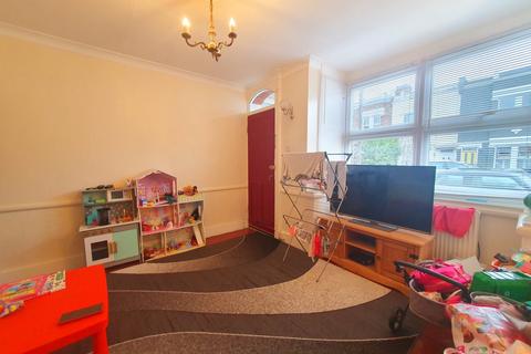 2 bedroom terraced house to rent, Eleanor Road, Bounds Green