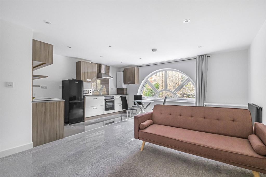 Reception/Kitchen