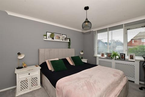 2 bedroom ground floor maisonette for sale - Shamrock Close, Fetcham, Surrey