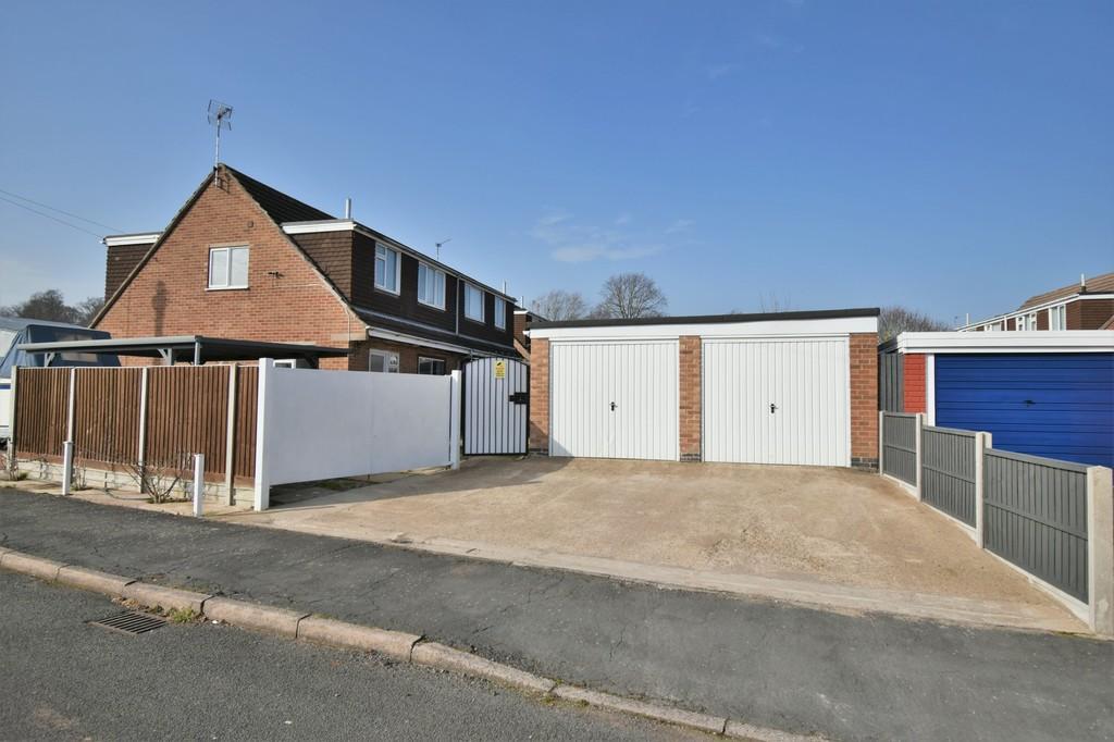 Christie Drive, Loughborough 3 bed semidetached house for sale £260,000
