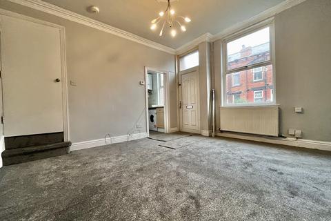 2 bedroom terraced house to rent, Edinburgh Place