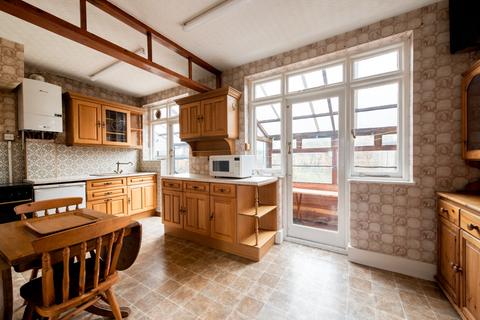 92 Matlock Road, London, E10 6DJ