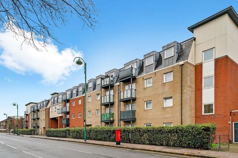 2 bedroom flat for sale - High Road, Leytonstone