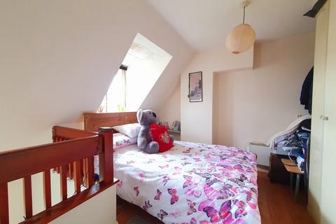 undefined, Pilgrims Close, Palmers Green