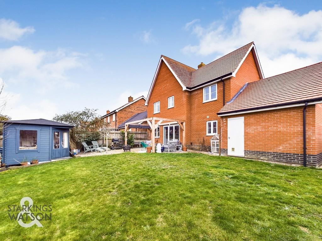 Lansdowne Drive, Poringland, Norwich 4 bed detached house for sale £