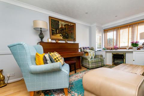 16 Hartland Road, Epping, CM16 4PE