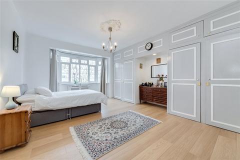 3 bedroom flat for sale, Greville Hall, Greville Place, London