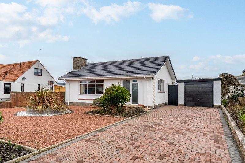 1 Firth Gardens, Troon KA10 6TQ 2 bed detached bungalow £265,000