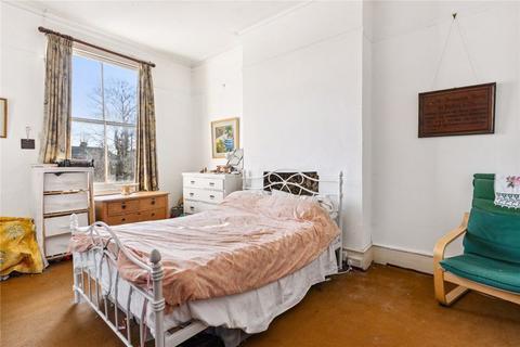 5 bedroom semi-detached house for sale - Bassein Park Road, London