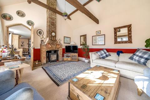 Whitehall Inn Stables Eythorne Road, Shepherdswell, Dover, CT15 7PB