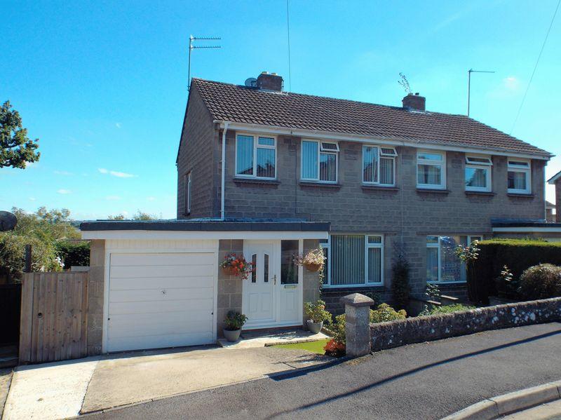 Martins Close, Chippenham 3 bed property for sale £315,000