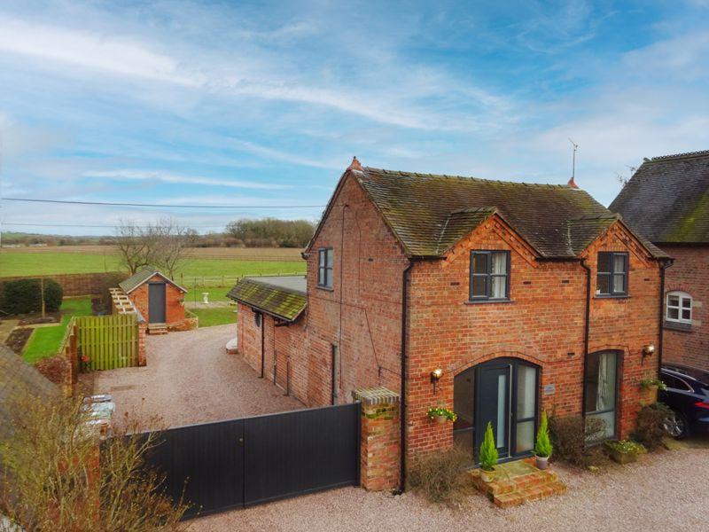 Checkley Lane, Checkley, Nantwich CW5 7QA 3 bed detached house for sale