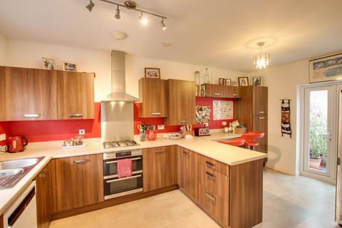 5 bedroom detached house for sale, Pipistrelle Crescent, Castlemead