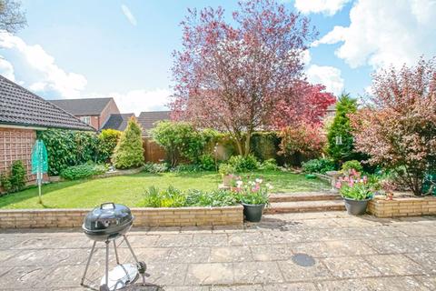 36 Bishops Orchard, East Hagbourne, Didcot, OX11 9JS