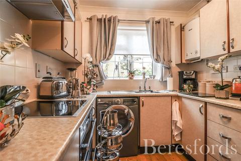 7 The Limes, Purfleet-on-thames, RM19 1SH