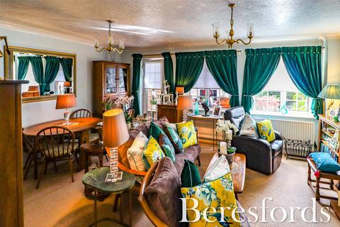 7 The Limes, Purfleet-on-thames, RM19 1SH