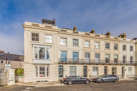 1 bedroom flat for sale, Clifton Terrace, Southsea