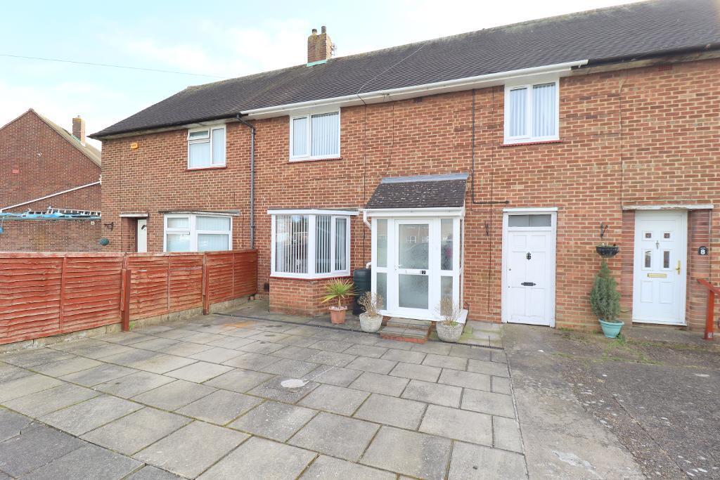 High Wood Close, Farley Hill, Luton, Bedfordshire, LU1 5RZ 3 bed