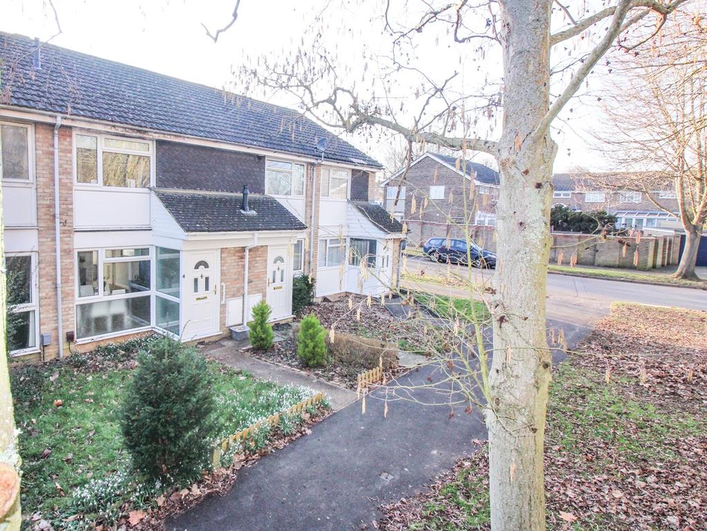 Tennyson Avenue, Hitchin, SG4 2 bed terraced house for sale £365,000