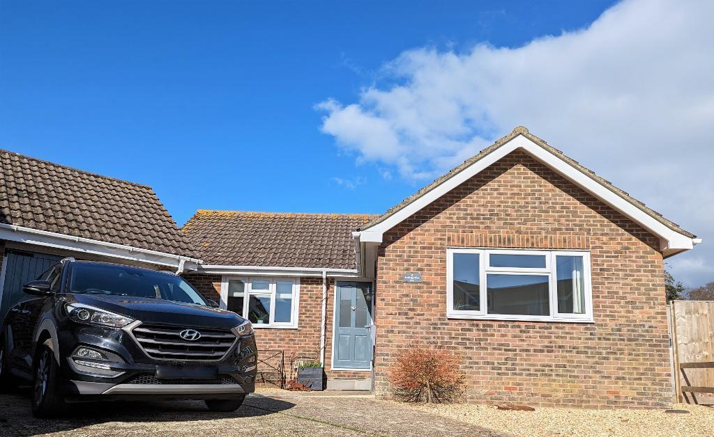 Bembridge House Close, Bembridge... 3 bed detached bungalow £540,000