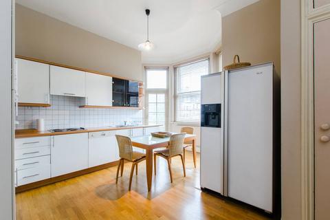 2 bedroom flat for sale, Langland Mansions, Hampstead, London, NW3