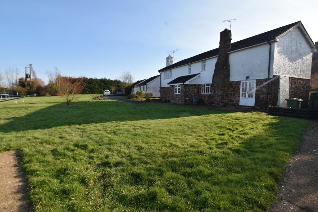The Square, Witheridge, Tiverton, Devon, EX16 4 bed semidetached house
