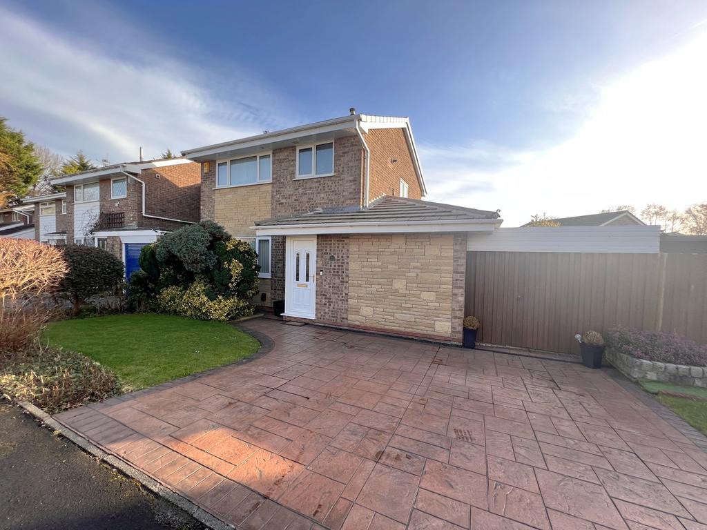 Rowan Close, Penwortham, Preston, PR1 3 bed detached house £249,950