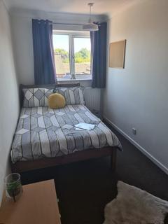 1 bedroom in a house share to rent, Howlett Drive - DF