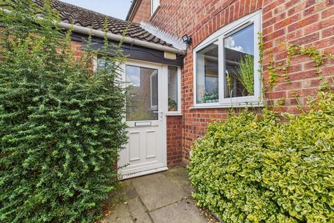 1 bedroom in a house share to rent, Howlett Drive - UBL