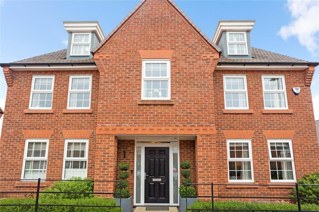 Colstone Close, Wilmslow, Cheshire, SK9 5 bed detached house £3,750