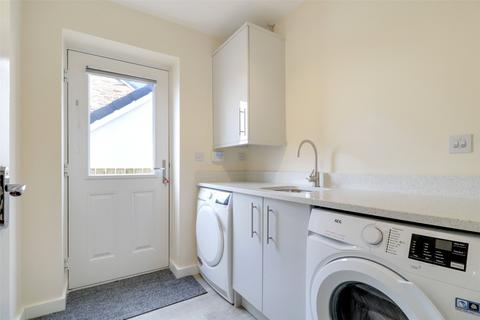 3 Limekilns Close, South Molton, EX36 4FD