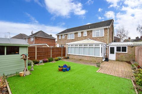 4 Adam Close, Coxheath, Maidstone, ME17 4QU