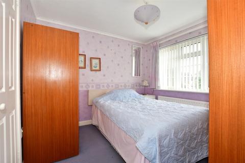 4 Adam Close, Coxheath, Maidstone, ME17 4QU