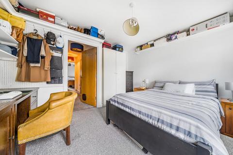 3 Renshaw Close, London, SE6 4BB