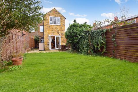 101 Vansittart Road, Windsor, SL4 5DD