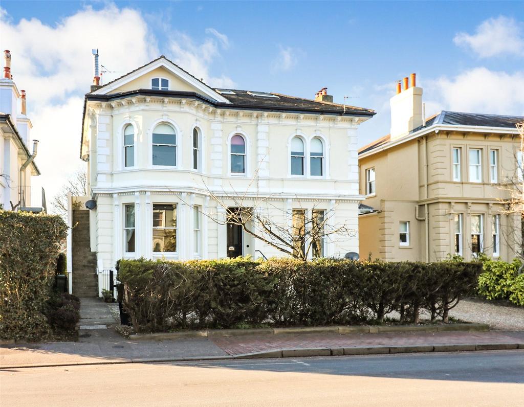 Lansdowne Road, Tunbridge Wells, Kent, TN1 2 bed apartment £1,350 pcm