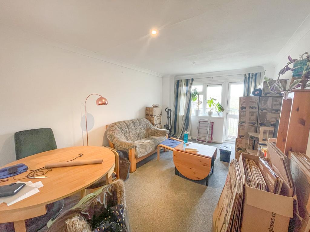 Greville Starkey Avenue, Newmarket 1 bed flat £750 pcm (£173 pw)