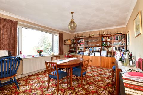 5 Elm Close, Higham, Rochester, ME3 7NH