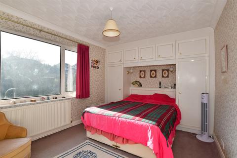 5 Elm Close, Higham, Rochester, ME3 7NH