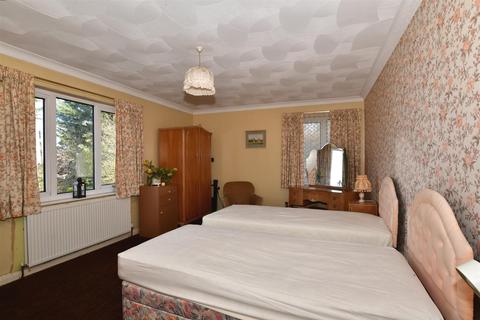 5 Elm Close, Higham, Rochester, ME3 7NH