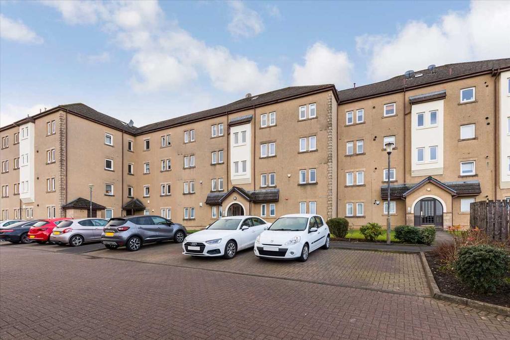 Innes Court, Stewartfield, EAST KILBRIDE 2 bed apartment £175,000