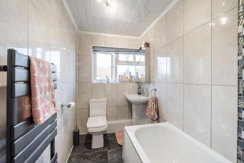 138 Farnham Road, Slough, SL1 4XA