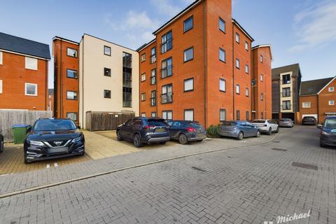 15 Boldison Close, Aylesbury, HP19 8JL