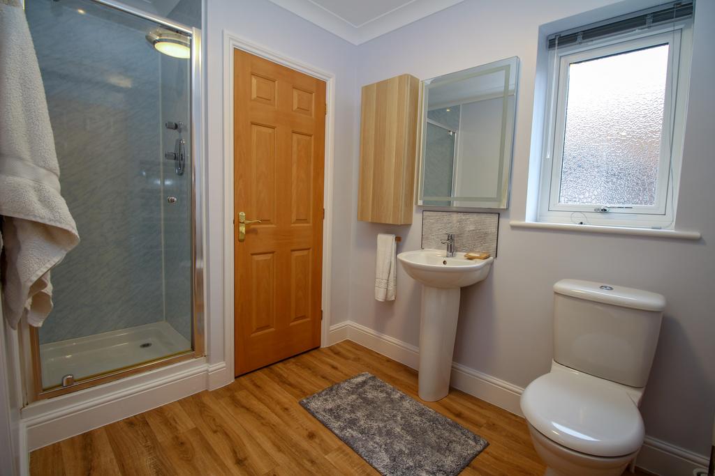Guest ensuite