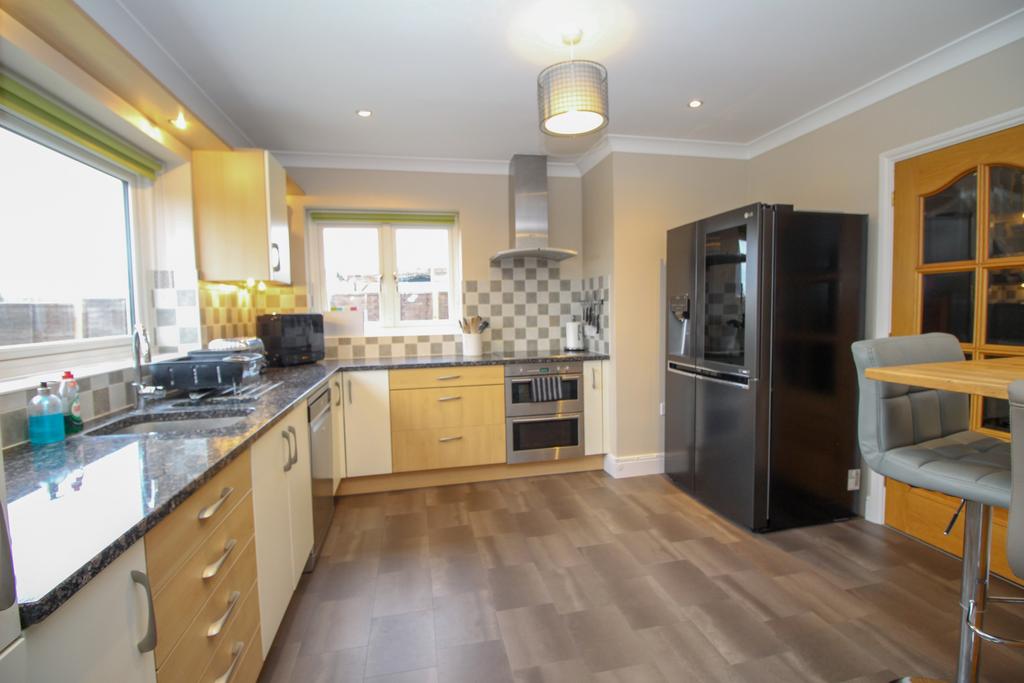 Kitchen / Breakfast Room