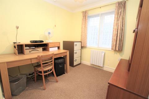 2 bedroom bungalow for sale - Spinnaker Close, Clacton-on-Sea