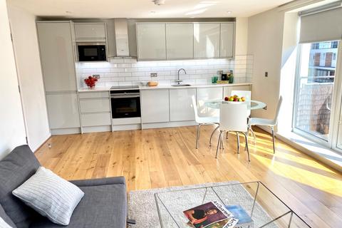 2 bedroom flat to rent, Flat 09 Signal House , 137 Great Suffolk Street, London