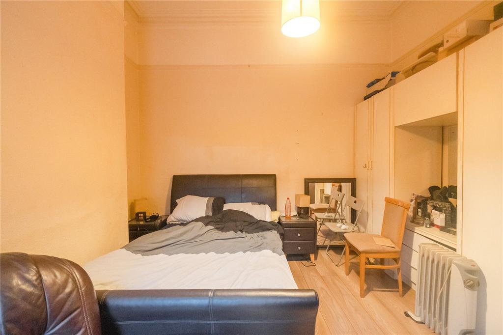 Flat 1   Bedroom