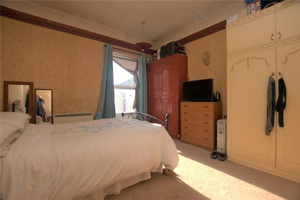 Flat 2   Bedroom